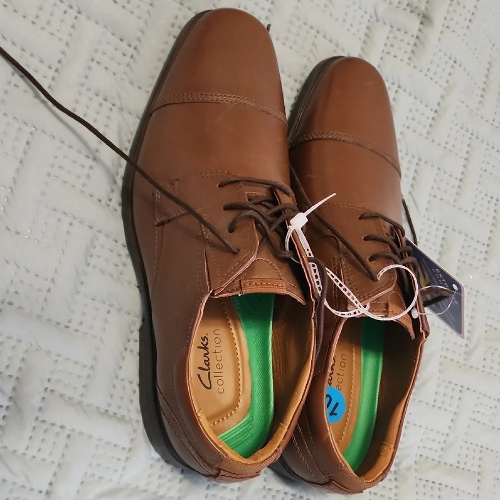 Clarks Tan Leather Men's Oxfords
